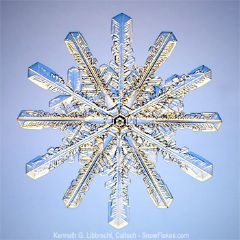 Tolvuddig snkristall; Kenneth G. Libbrecht, Caltech - SnowCrystals.com